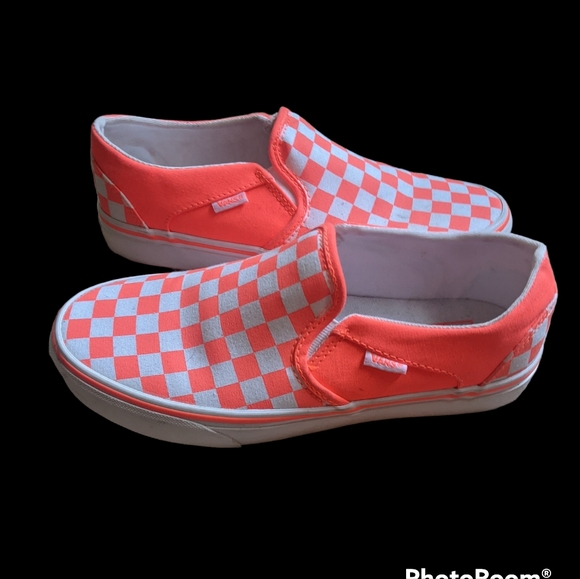 VANS - Picture 3 of 5